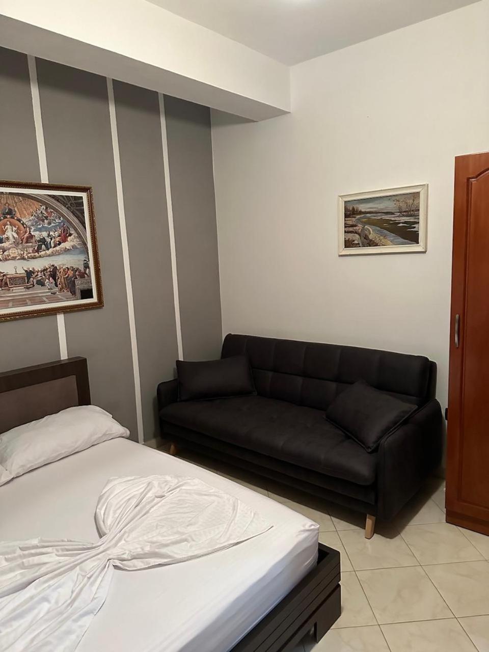 Vlorë Eid Marホステル エクステリア 写真