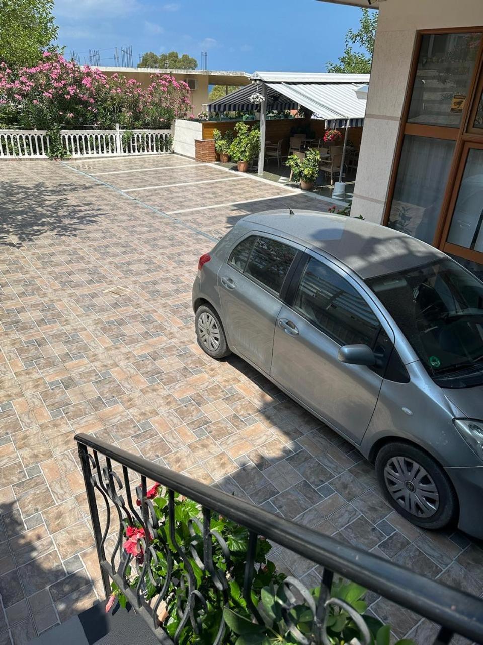 Vlorë Eid Marホステル エクステリア 写真