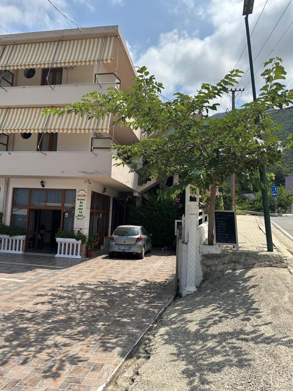 Vlorë Eid Marホステル エクステリア 写真